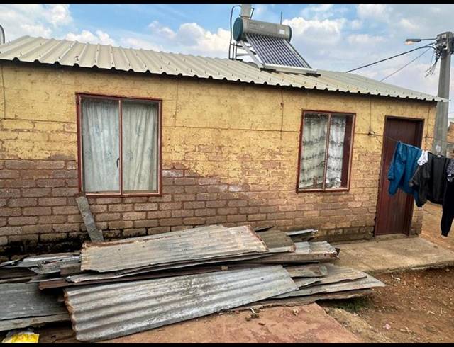 2 BEDROOM HOUSE FOR SALE IN DEVLAND